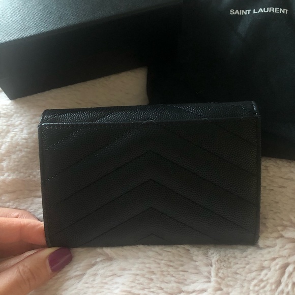 YSL Wallet - Picture 4 of 10